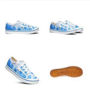 ELSA LITE SNEAKER BLUE/WHITE Style 1025292 Size 9 women’s. Lightweight comfort.